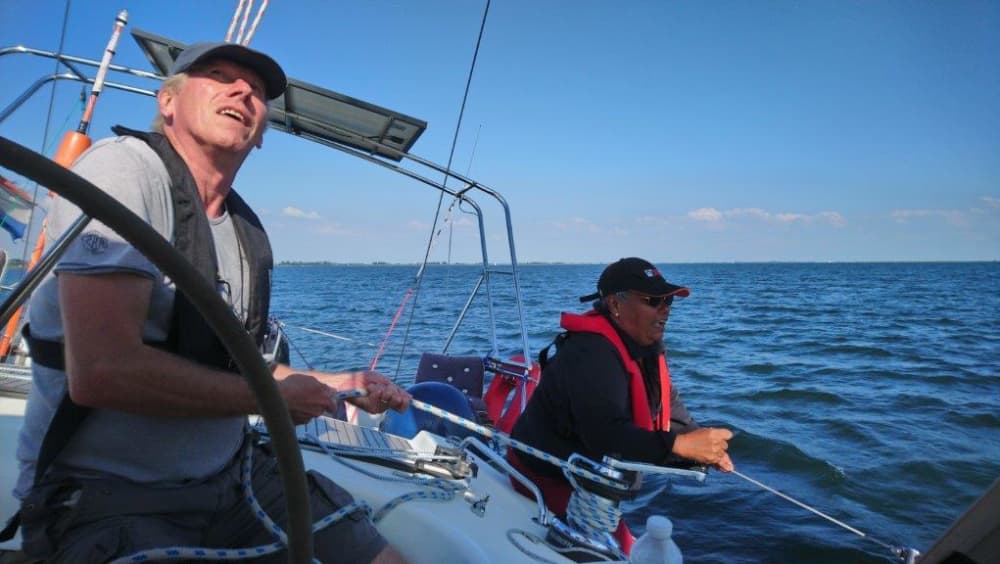 Geniet van elk moment: een volle dag zon rondom Kampen op een zeilboot