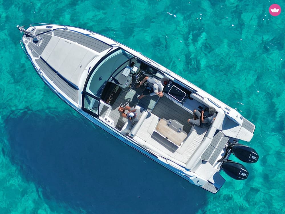 Eleganza ad Antiparos: crociera privata di 4 ore (Norkapp Noblesse)