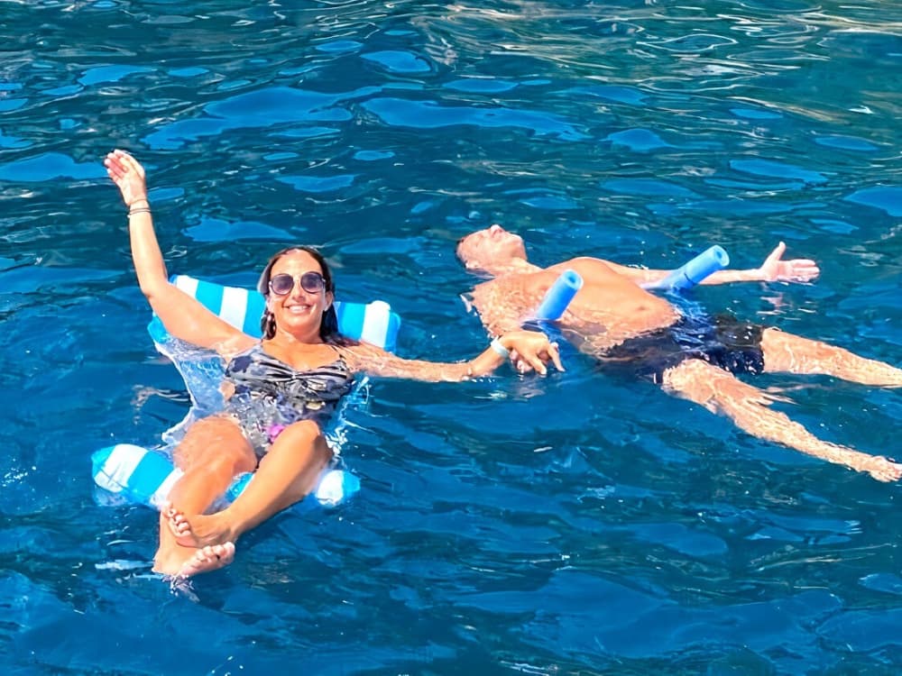 Your day in Naples: Rent a motorboat for a full day of discovery