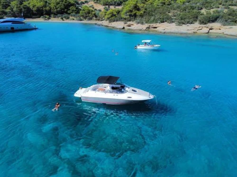 Découvrez Spetses en bateau à moteur pendant 6 heures