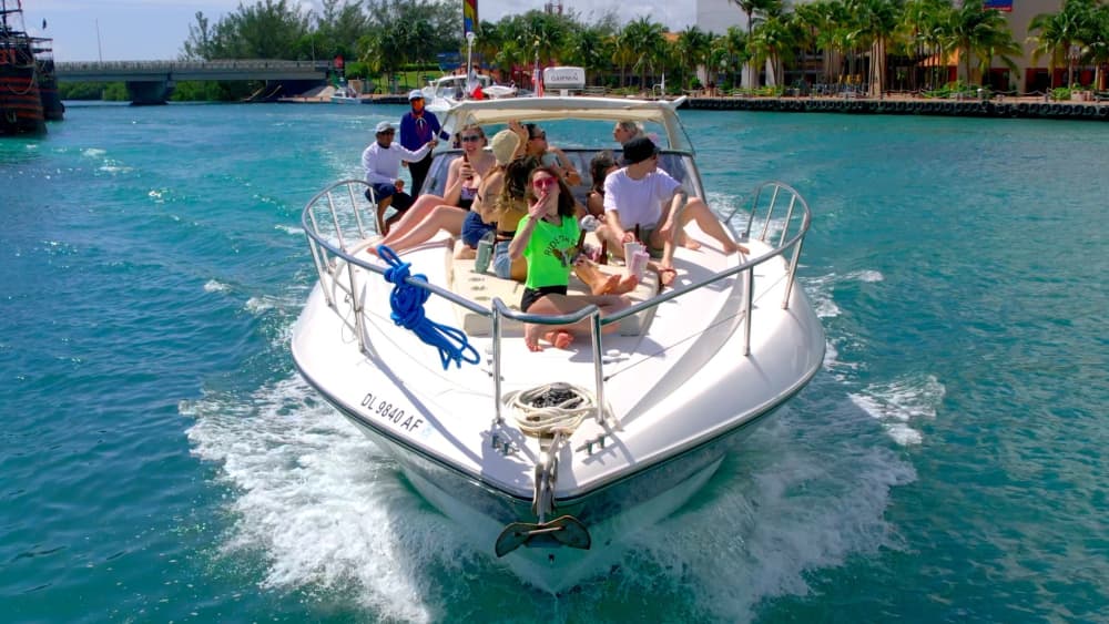 2h30 pour découvrir Cancún en yacht à moteur