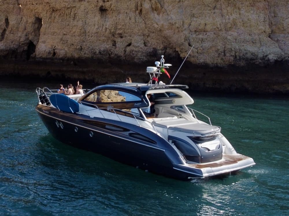 3h à Lagos : Louez un bateau à moteur et profitez-en