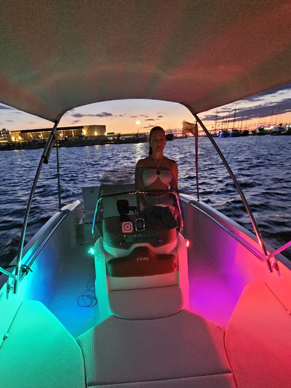 Morze, słońce i zabawa – rejs statkiem z Denia do Jávea