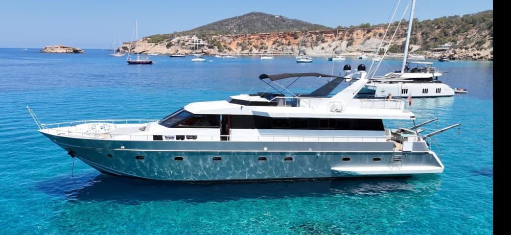 Aluguel exclusivo de superiates em Ibiza