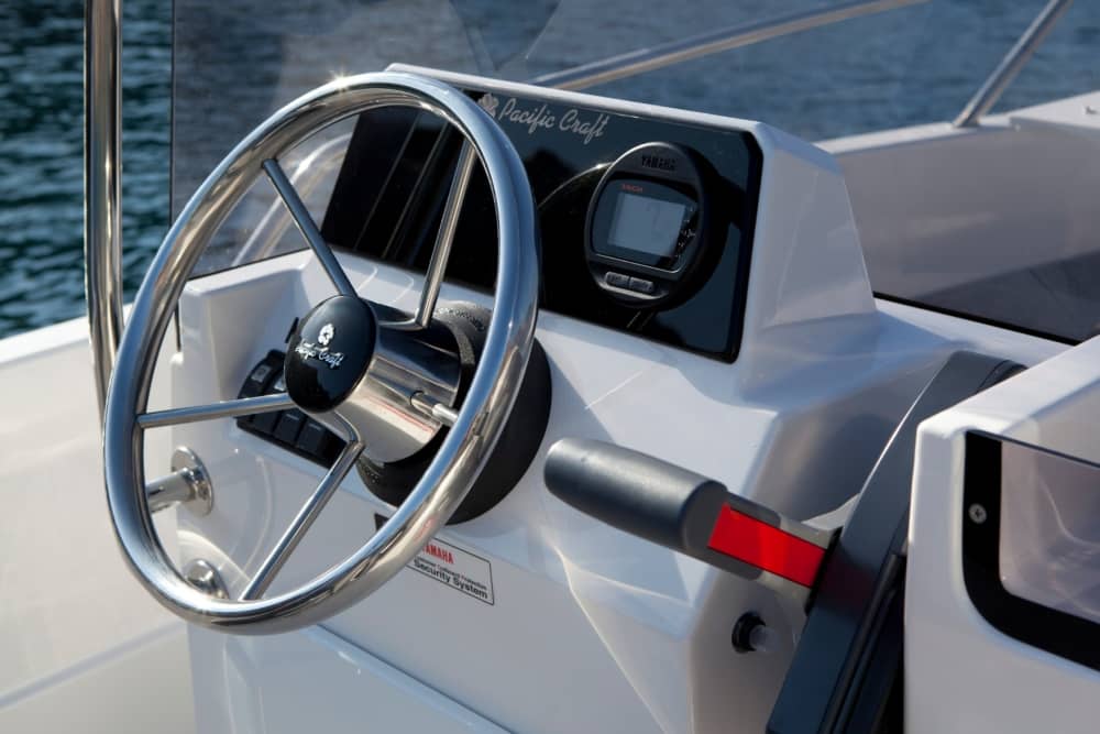 Bootsabenteuer entlang der Strände von Menorca