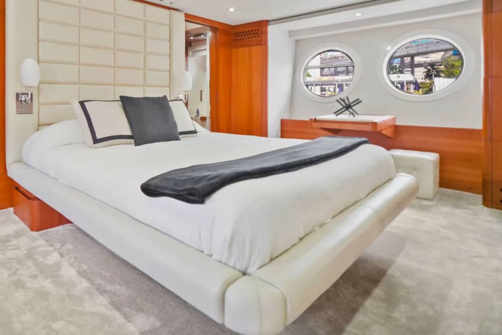 Cancun Bay and Isla Mujeres in a Day