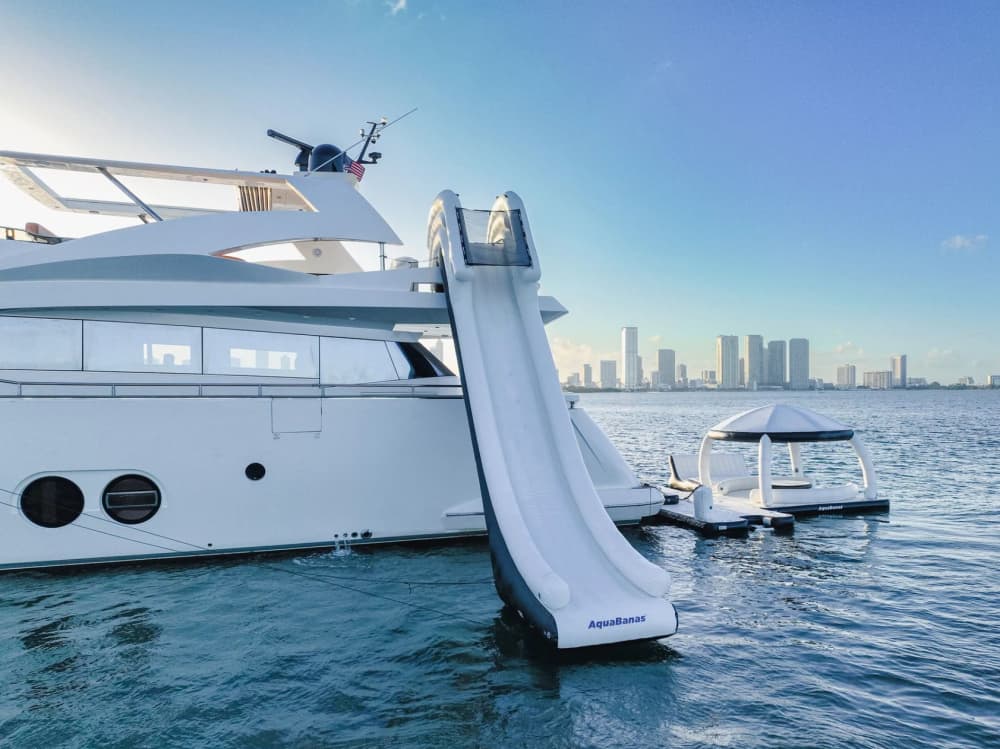 Cancun Bay and Isla Mujeres in a Day