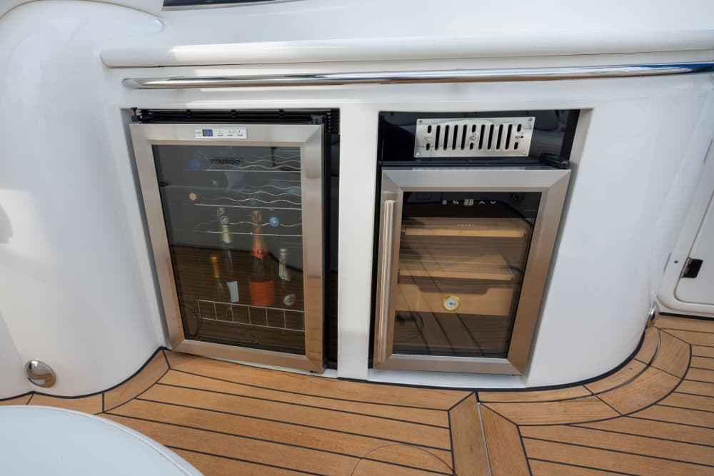 Demi-journée de luxe à bord d'un yacht à moteur