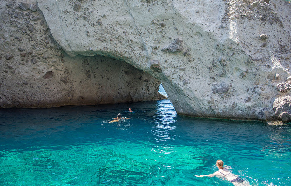 Antiparos y Panteronissi | Experiencia de día completo en yate privado