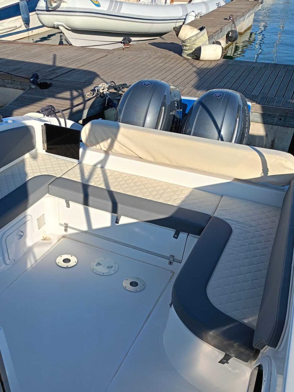 Escapade facile à Manfredonia : une excursion en bateau à moteur de 4 h