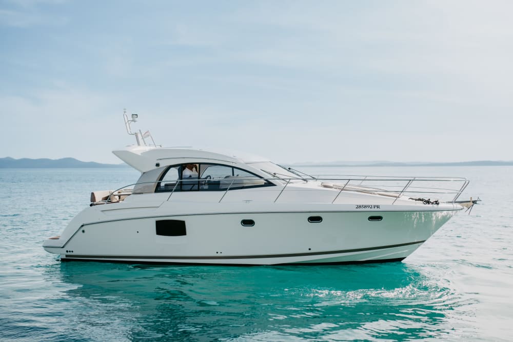 Fretamento de dia inteiro: Molat e Dugi Otok - Túneis militares e baías deslumbrantes