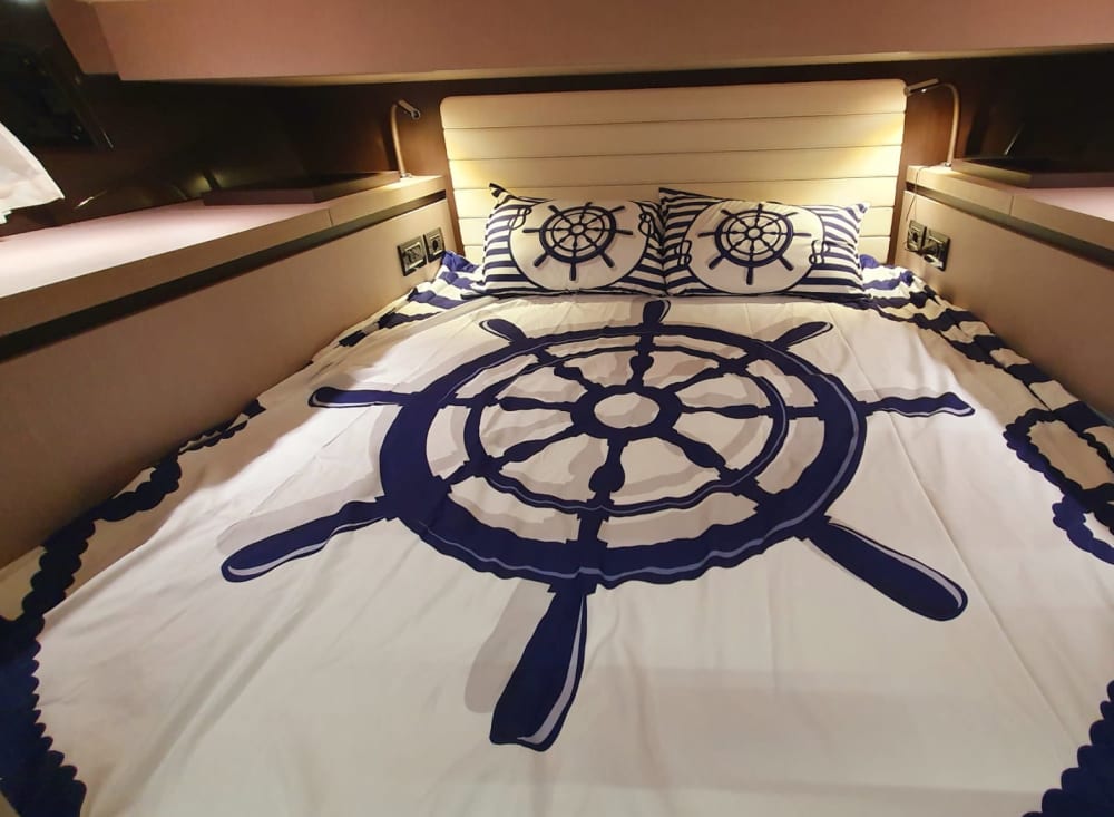 Luxury Boat Tour Palermo: Privacy, Comfort, and Turquoise Waters