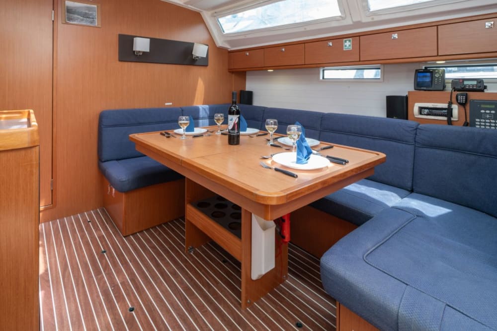 Itaca svelata: un'escursione di un'intera giornata alla scoperta di baie segrete.