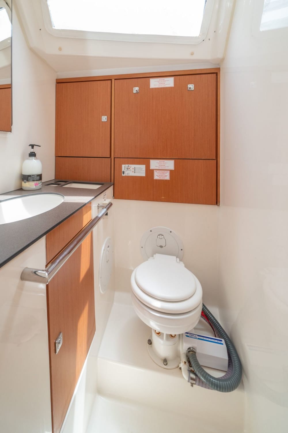 Itaca svelata: un'escursione di un'intera giornata alla scoperta di baie segrete.