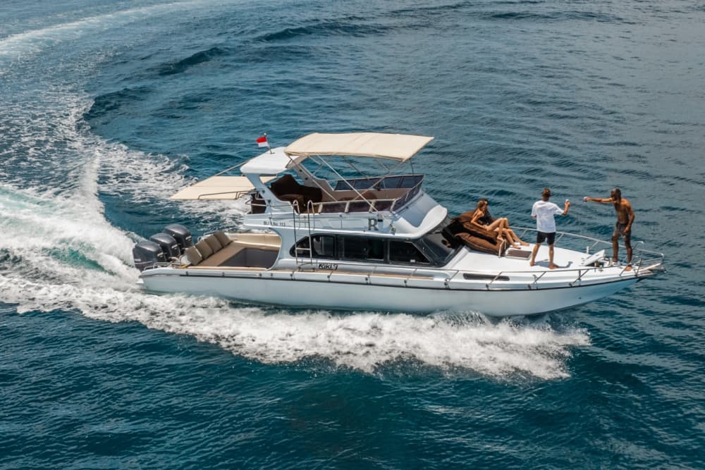 Votre journée à Bali : Louez un bateau à moteur pour une journée complète de découverte