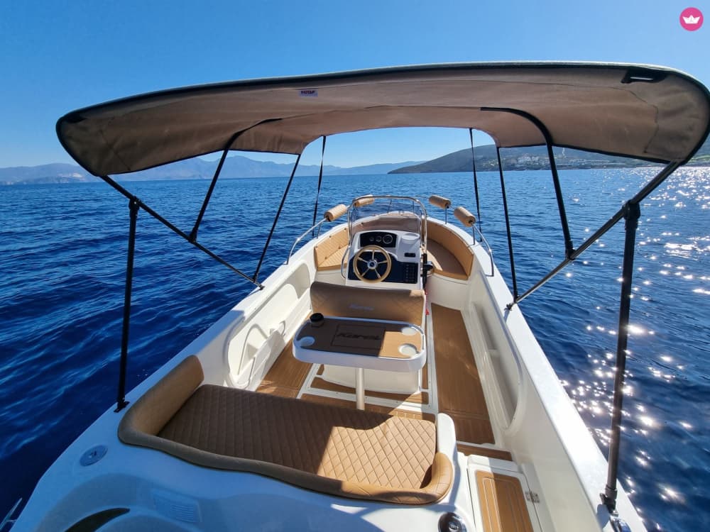 Fuga al tramonto ad Agios Nikolaos