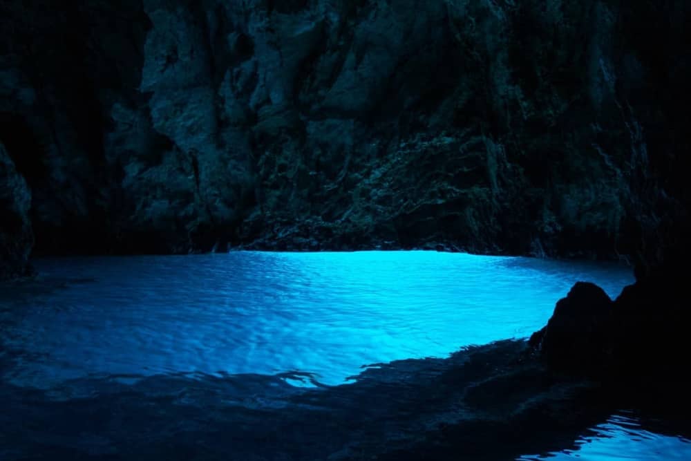 Excursion en hors-bord | Grotte bleue, Hvar et Vis au départ de Trogir