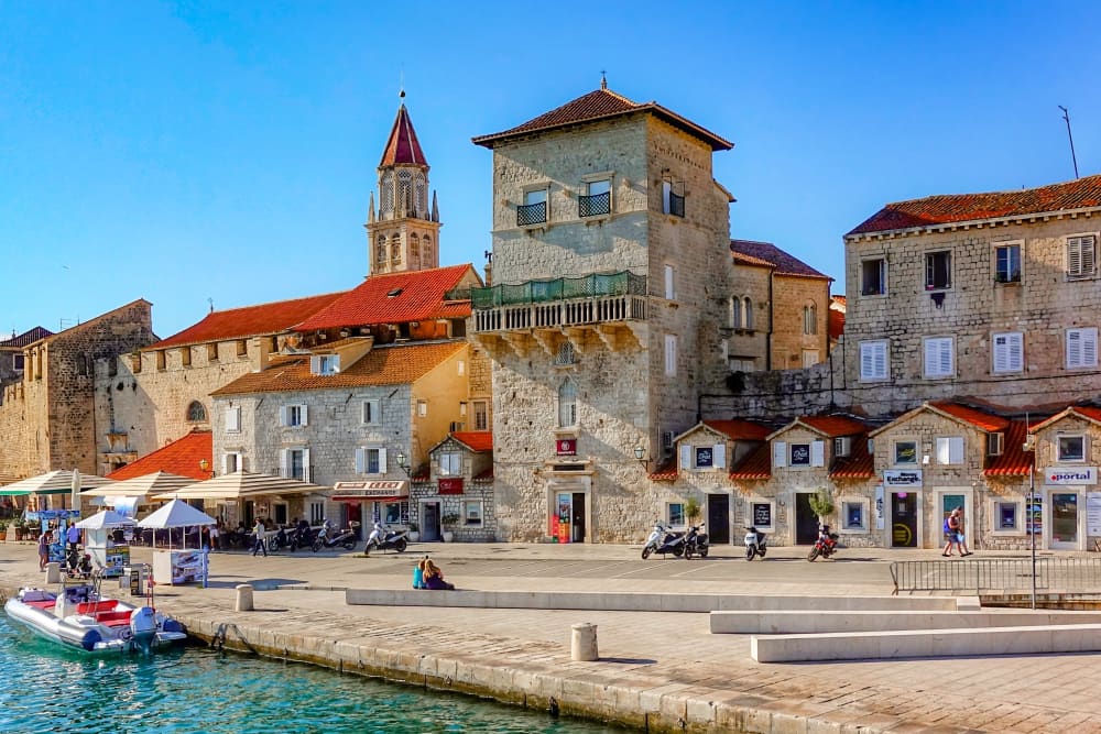 Experiencia en lancha rápida | Excursión a la Laguna Azul y la isla de Šolta desde Trogir