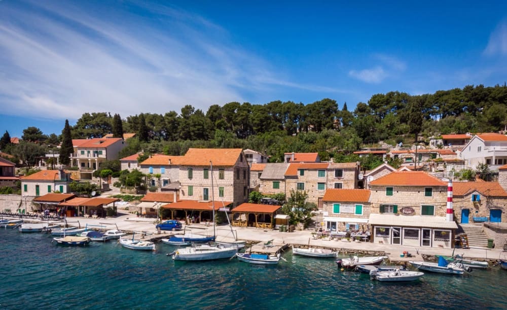 Experiencia en lancha rápida | Excursión a la Laguna Azul y la isla de Šolta desde Trogir