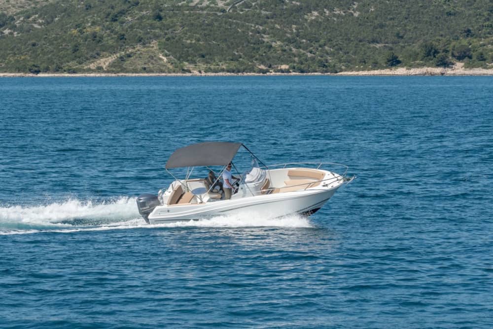 Descubrimiento de la Laguna Azul y la Isla Šolta