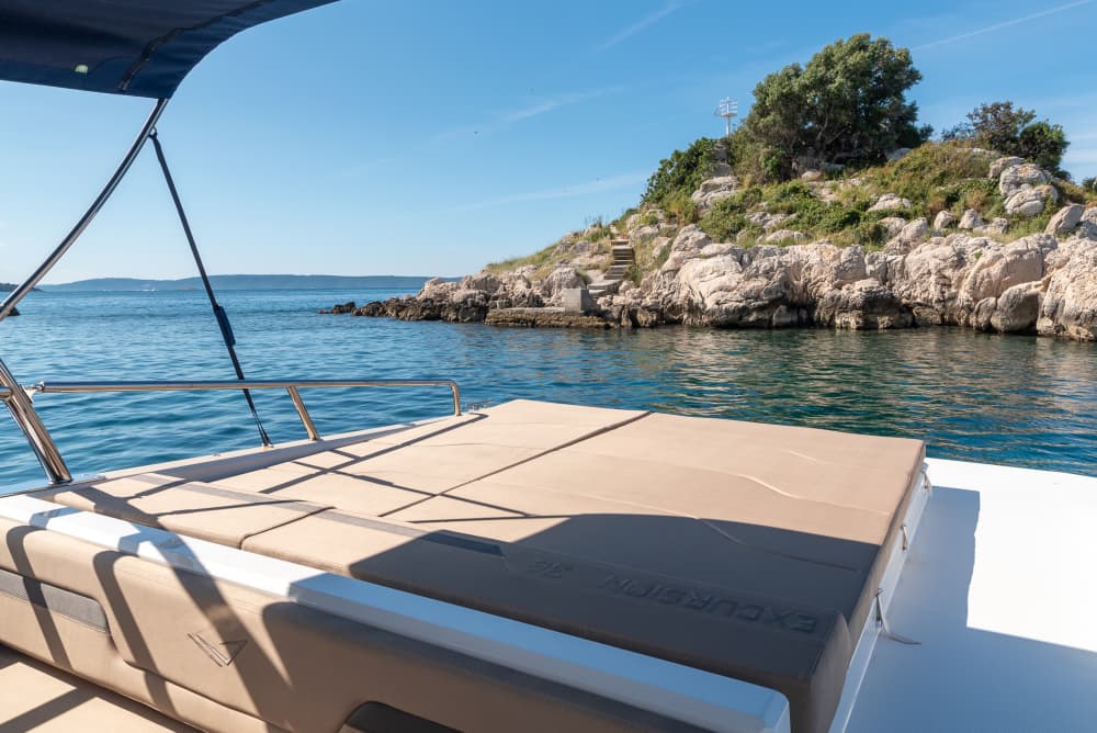 Viaje a la Laguna Azul y Šolta: un crucero perfecto desde Trogir