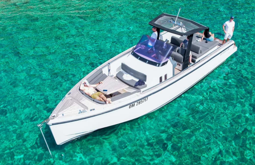 Privat rundtur: BLÅ GROTTA OCH VISÖN FRÅN HVAR