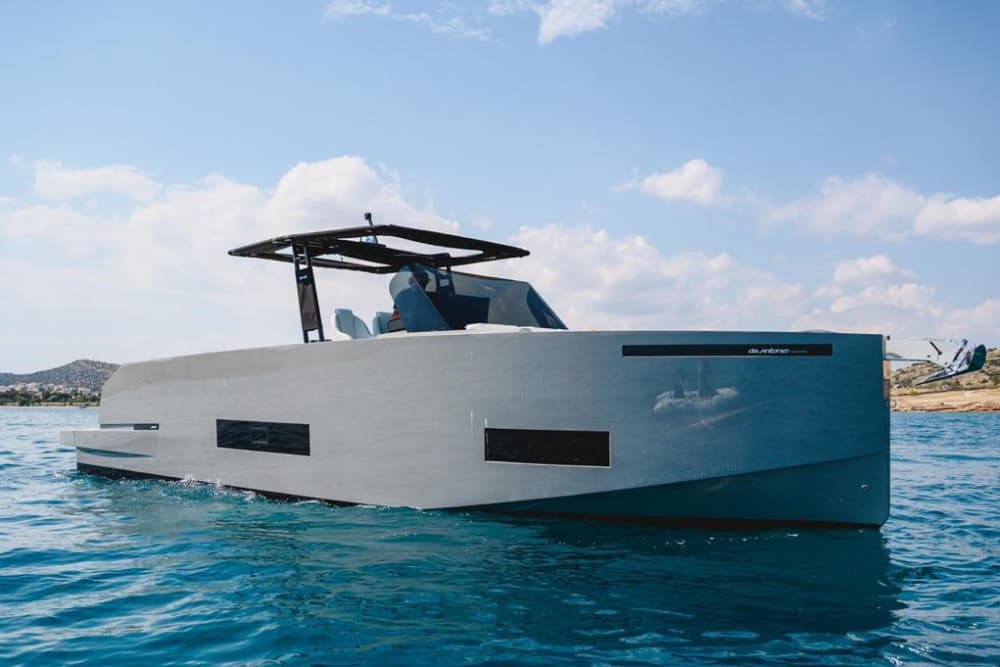 One day around Porto Cheli: Enjoy 8h of discovery on a motorboat