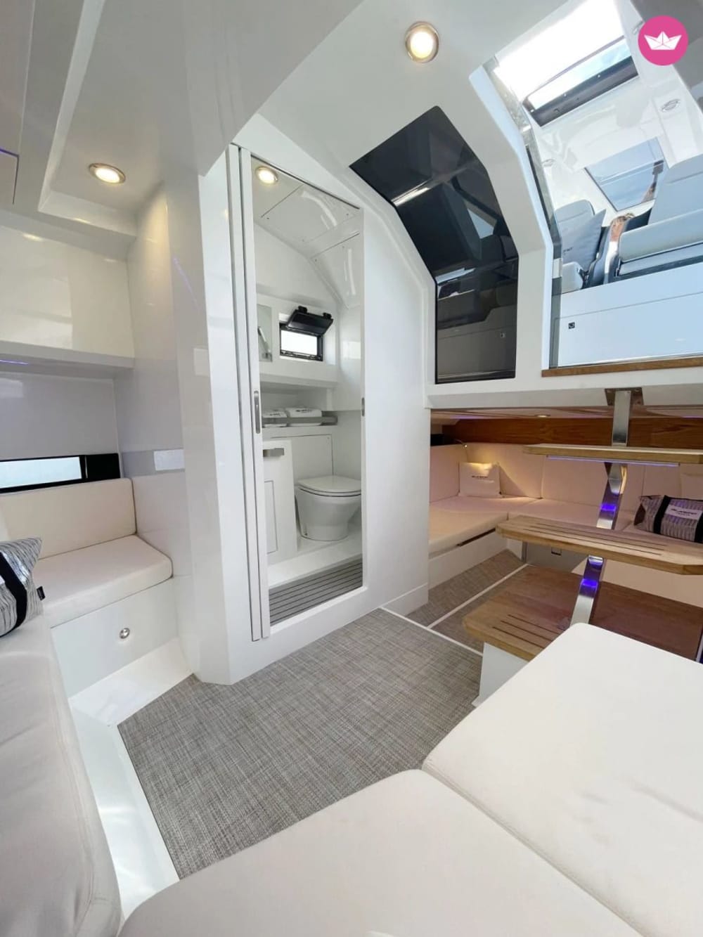 Zarpa hacia Illetas: la excursión de un día más soñada de Ibiza