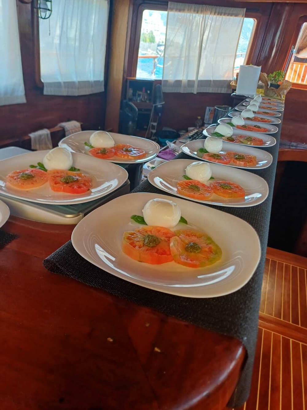 Your Amalfi Coast experience: an exclusive day aboard a gulet
