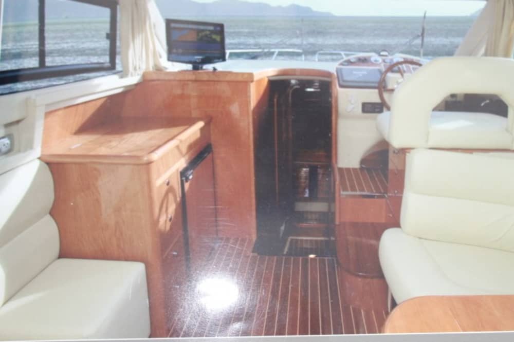 Seu dia em Grimaud: Alugue uma lancha para um dia inteiro de descobertas.