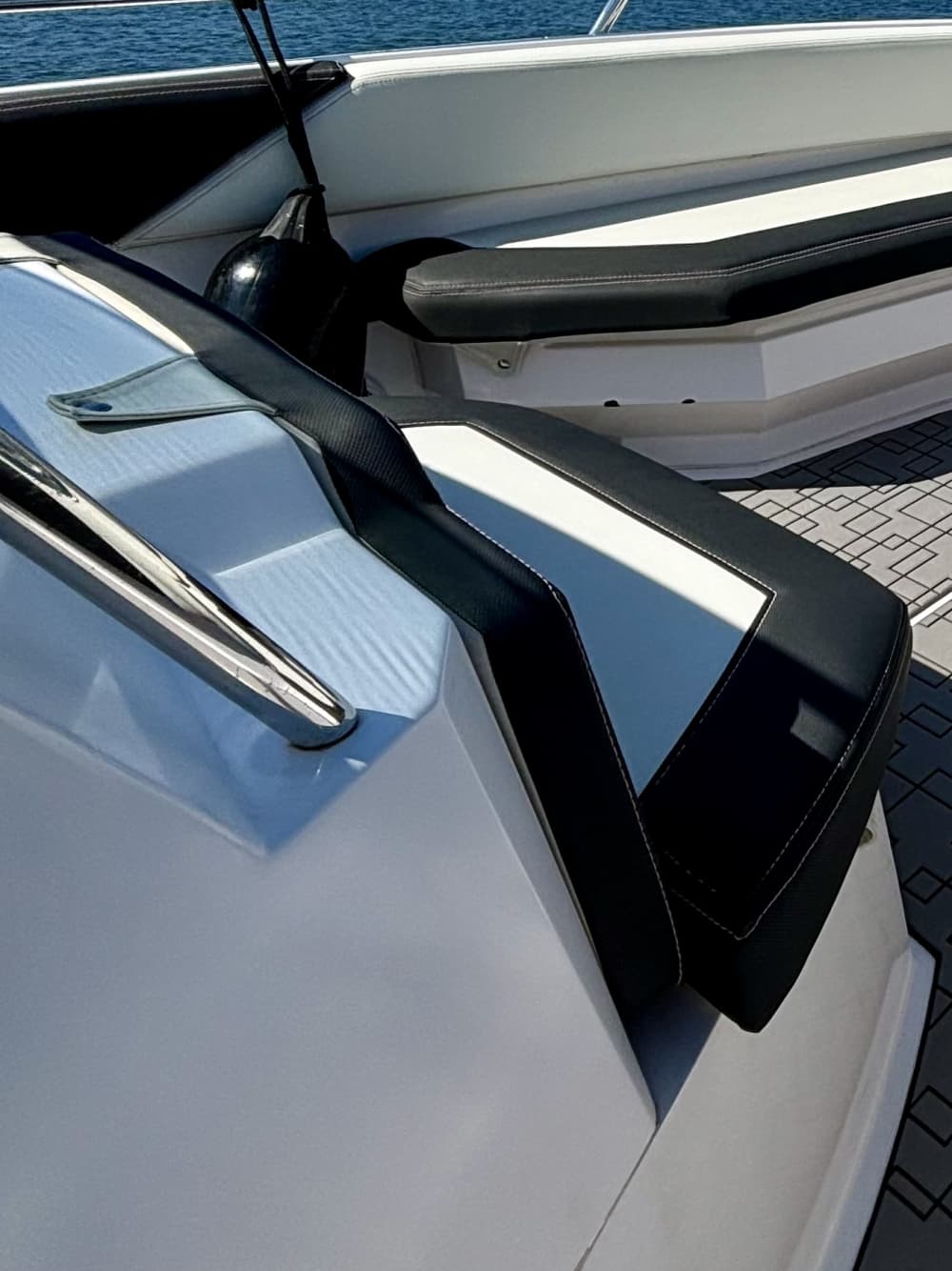 Najlepsza 9-godzinna przygoda na motorówce: Wyspy Drvenik i Solta