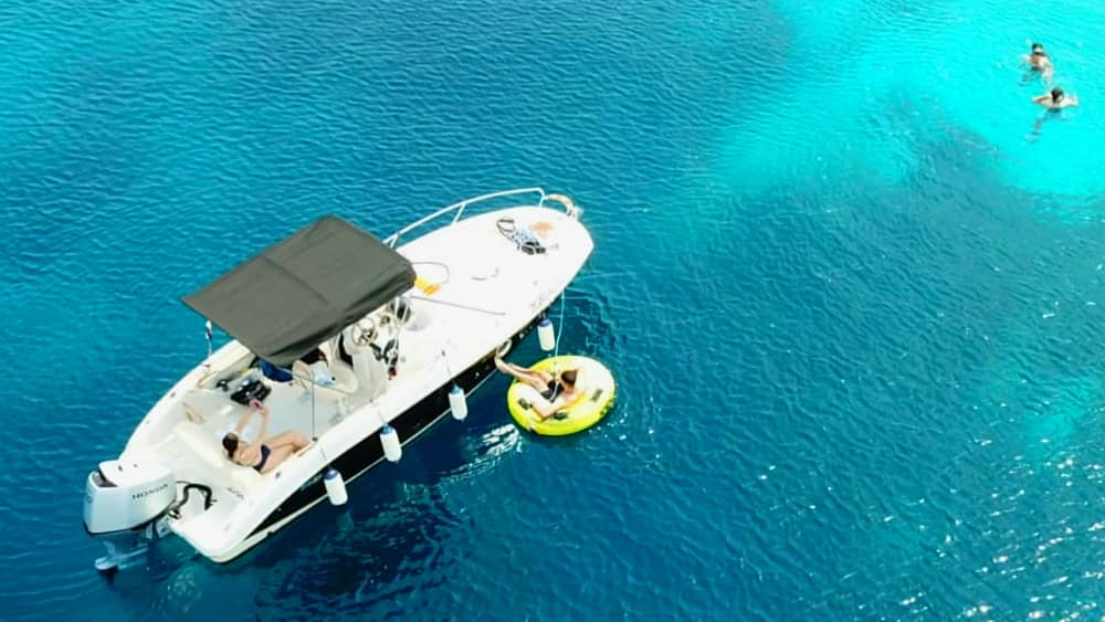 Najlepsza 9-godzinna przygoda na motorówce: Wyspy Drvenik i Solta