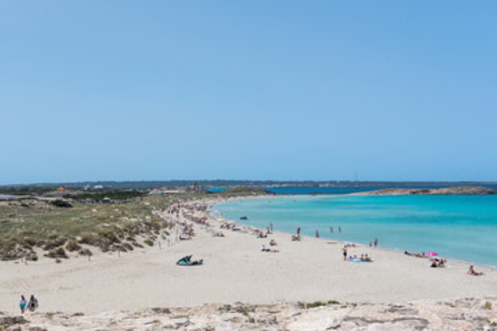 Just Relax/Three Islands Boat Tour: Ibiza, Formentera and Espalmador