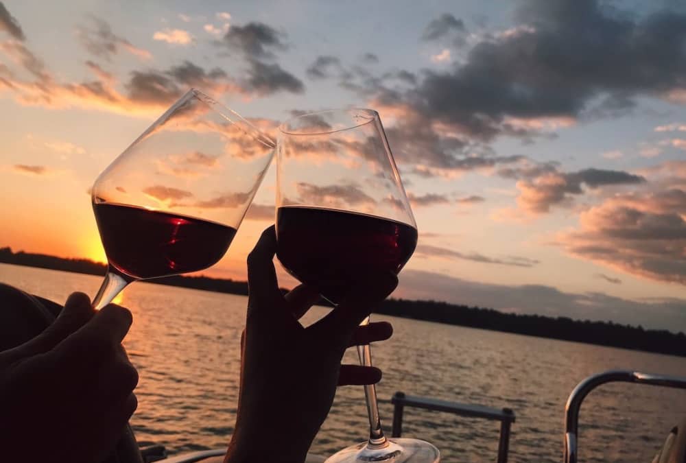 Rilassatevi ad Aix-les-Bains: 8 ore di sole su un motoscafo.