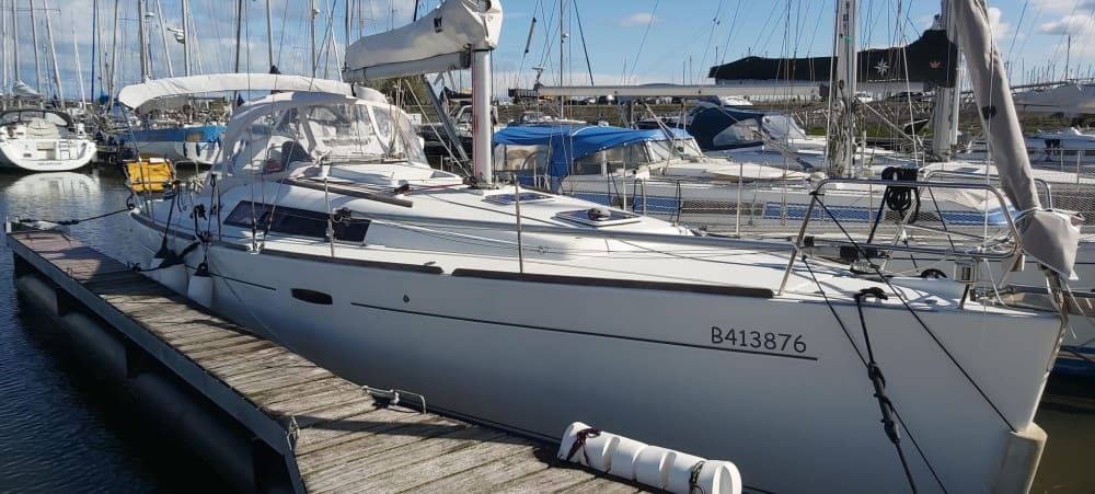 Relájate en Nieuwpoort-Bad: 8 horas de sol en un velero.