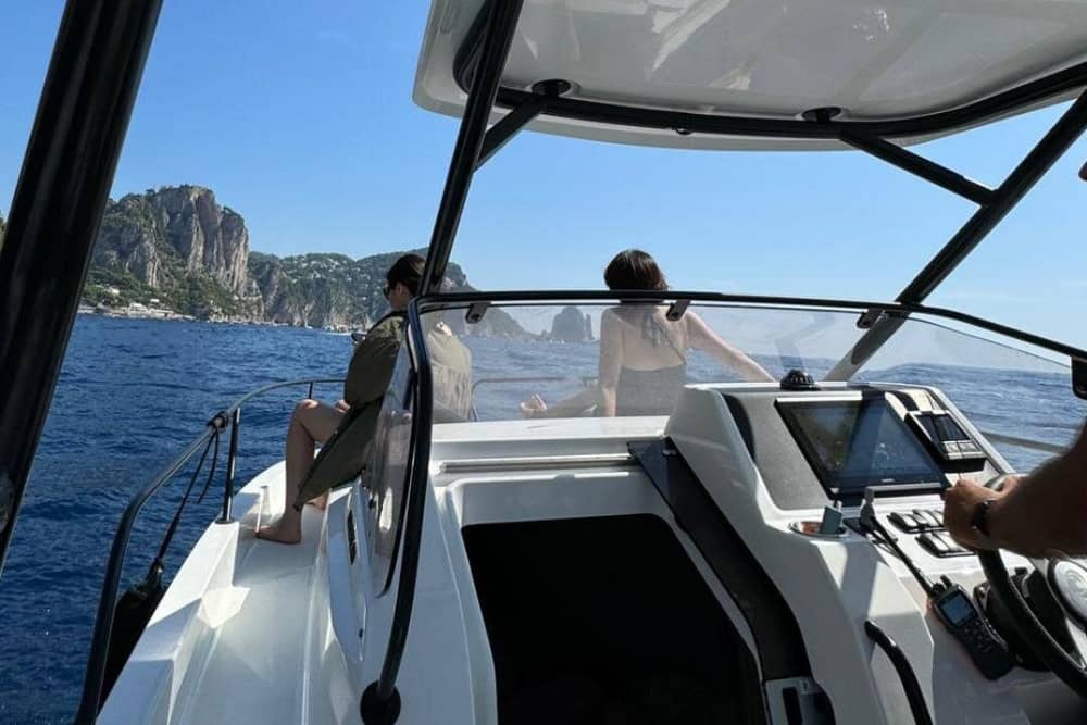 Ischia Coast Experience – Bootstour zwischen Geschichte und Wellness