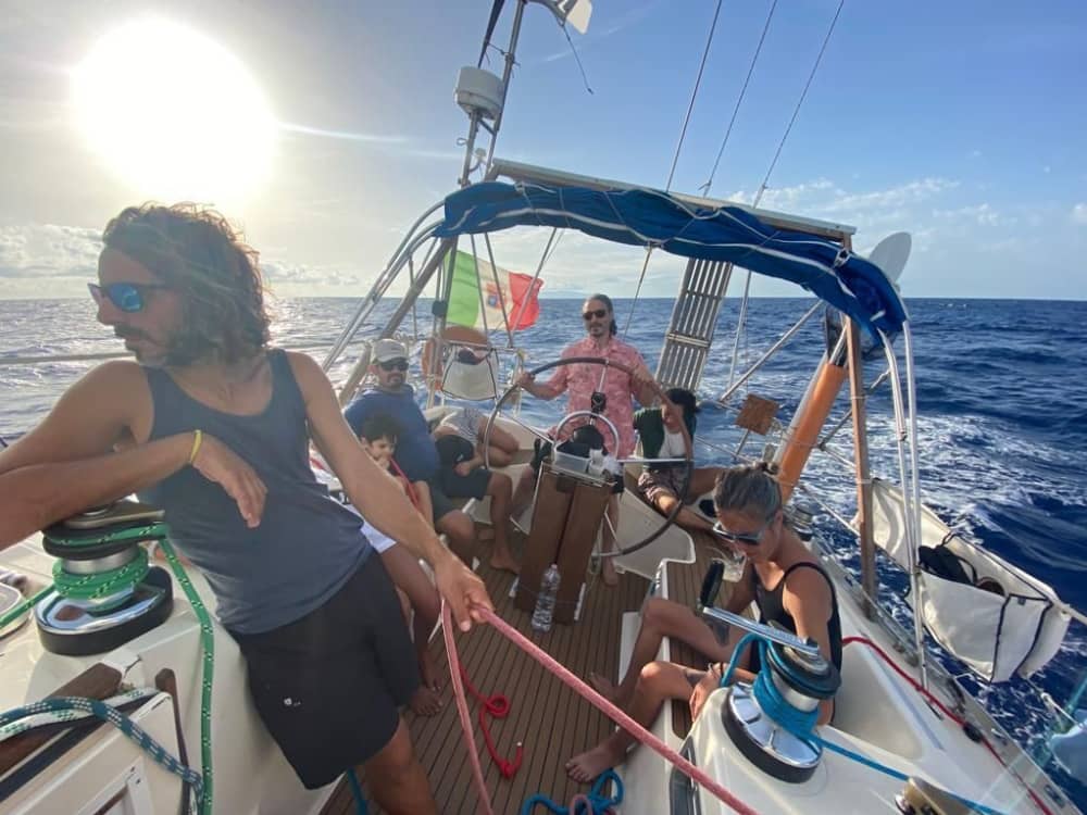 Descubra Piombino em um passeio de barco de um dia inteiro.