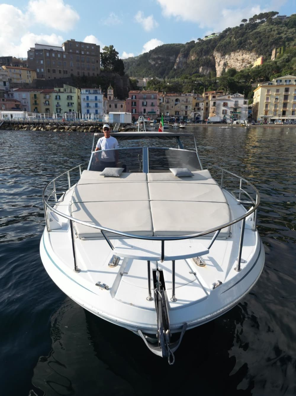 Sailing between Positano, Amalfi and Iconic Sceneries