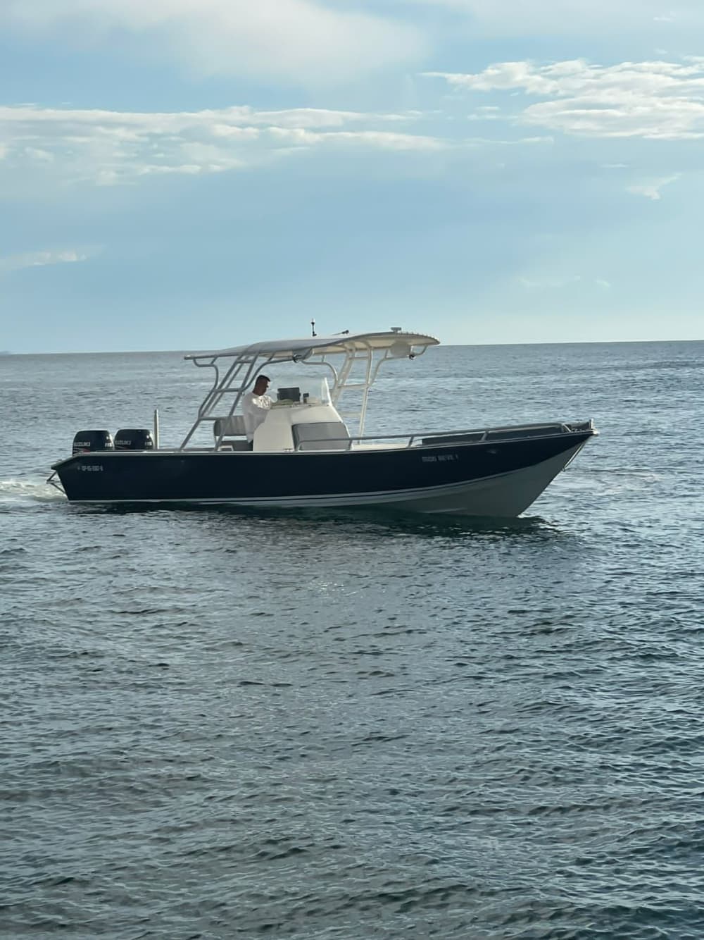 La tua giornata a Santa Marta: noleggia una barca a motore per una giornata intera alla scoperta del mondo sottomarino.