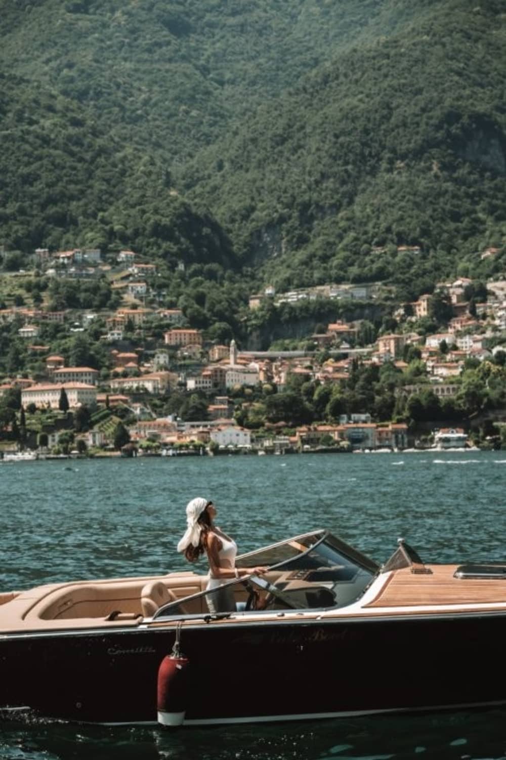 Bezaubernde Küsten und verborgene Schätze: Eine 6-stündige Reise auf dem Comer See
