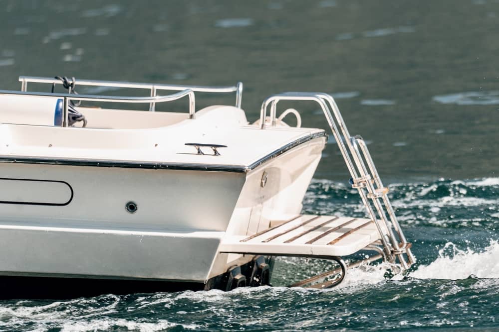 Lago di Como: 5 ore di sole a bordo di una barca a motore con skipper.