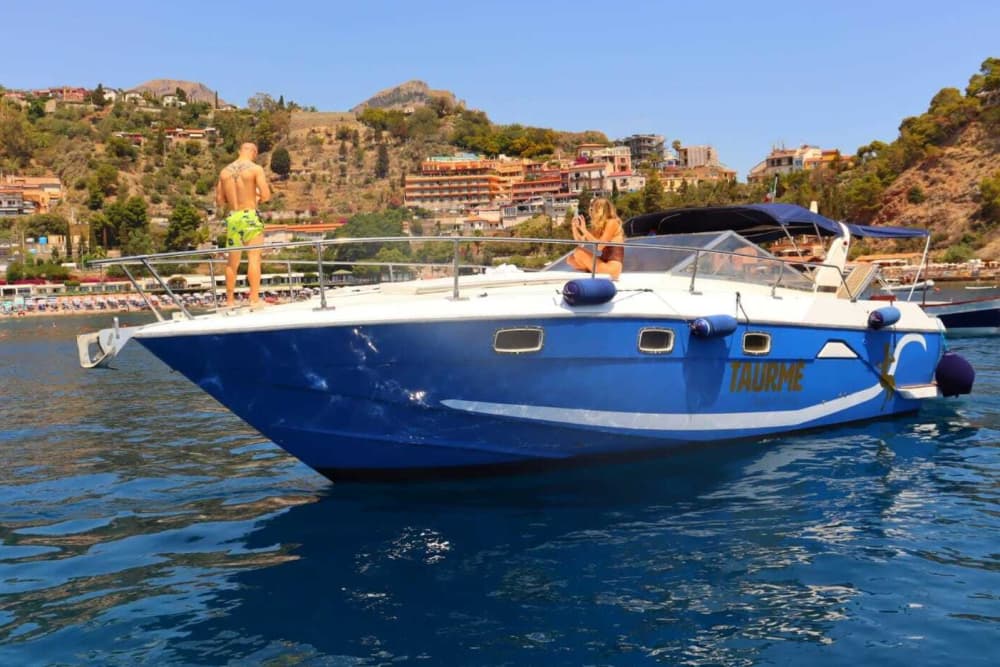 Taormina kaçamağı: Motorlu tekneyle 4 saatlik rahatlama