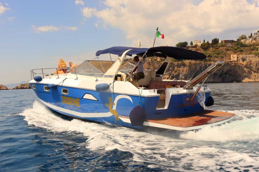 Taormina kaçamağı: Motorlu tekneyle 4 saatlik rahatlama