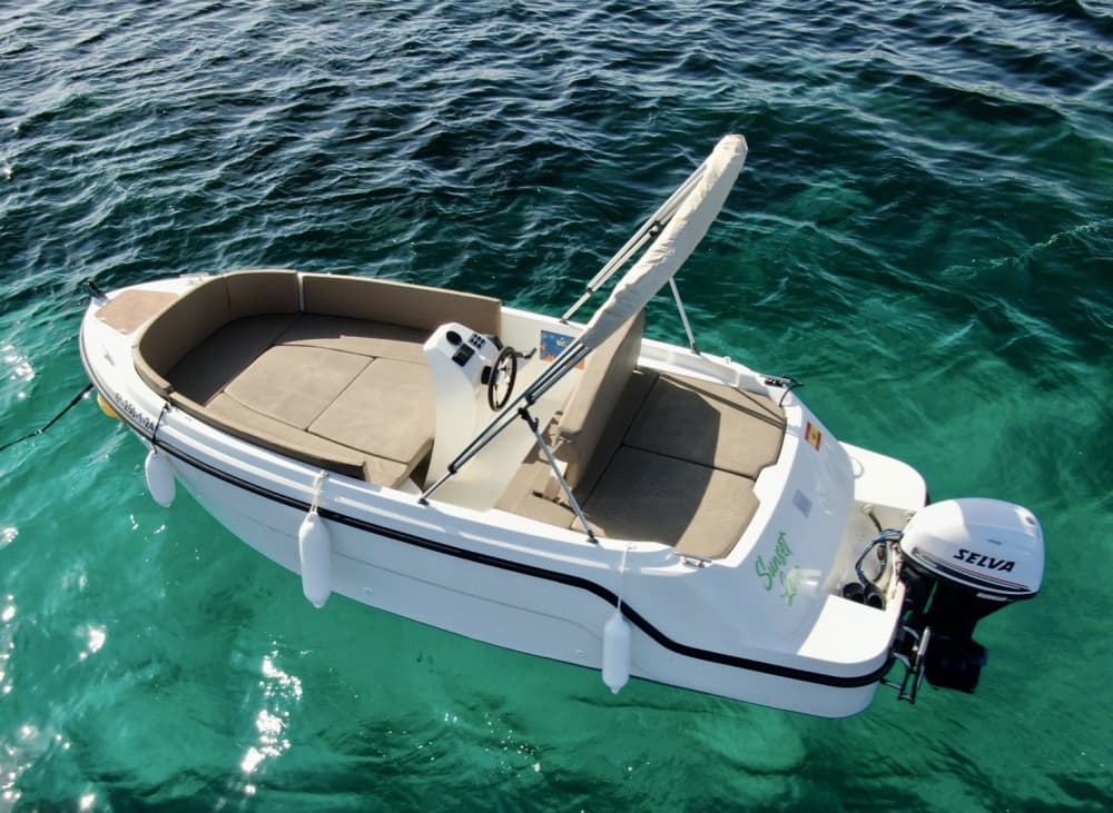 Een halve dag kustexcursie naar Ibiza