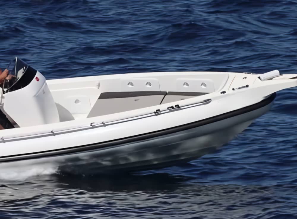3h in Kissamos Port: Rent a motorboat and enjoy