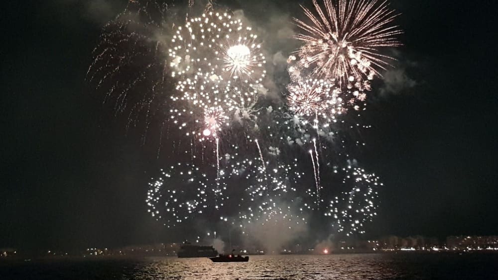 Le meilleur de Port Fréjus se trouve sur l'eau : votre journée privée complète en bateau à moteur
