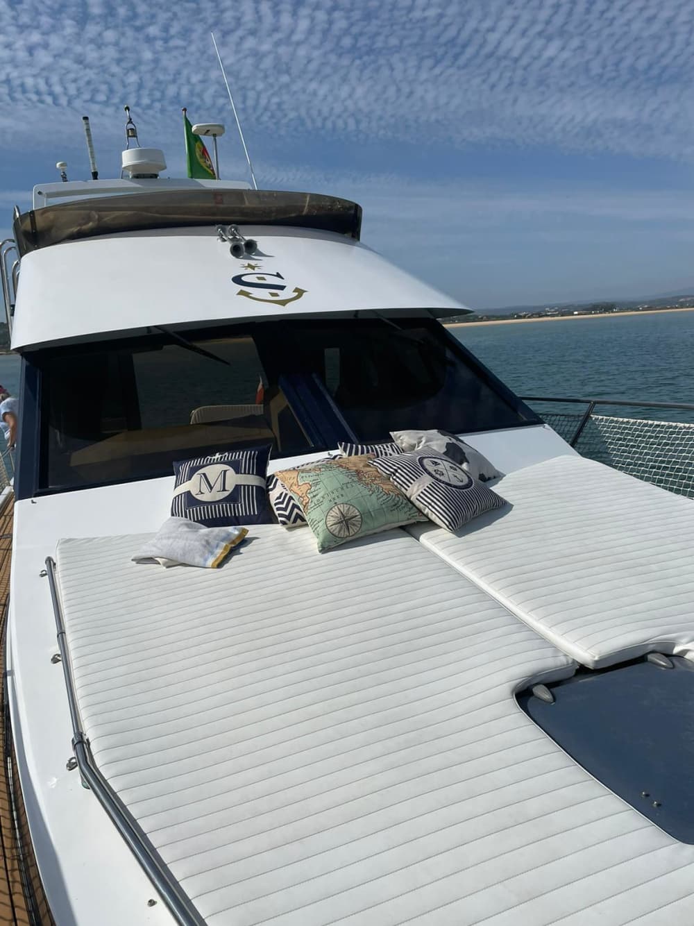 Mar, amor y sol: un día lleno de emociones a bordo de una lancha motora.