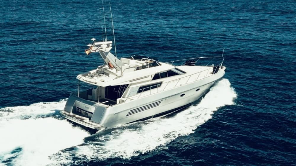 Your private motorboat for a day around Barcelona