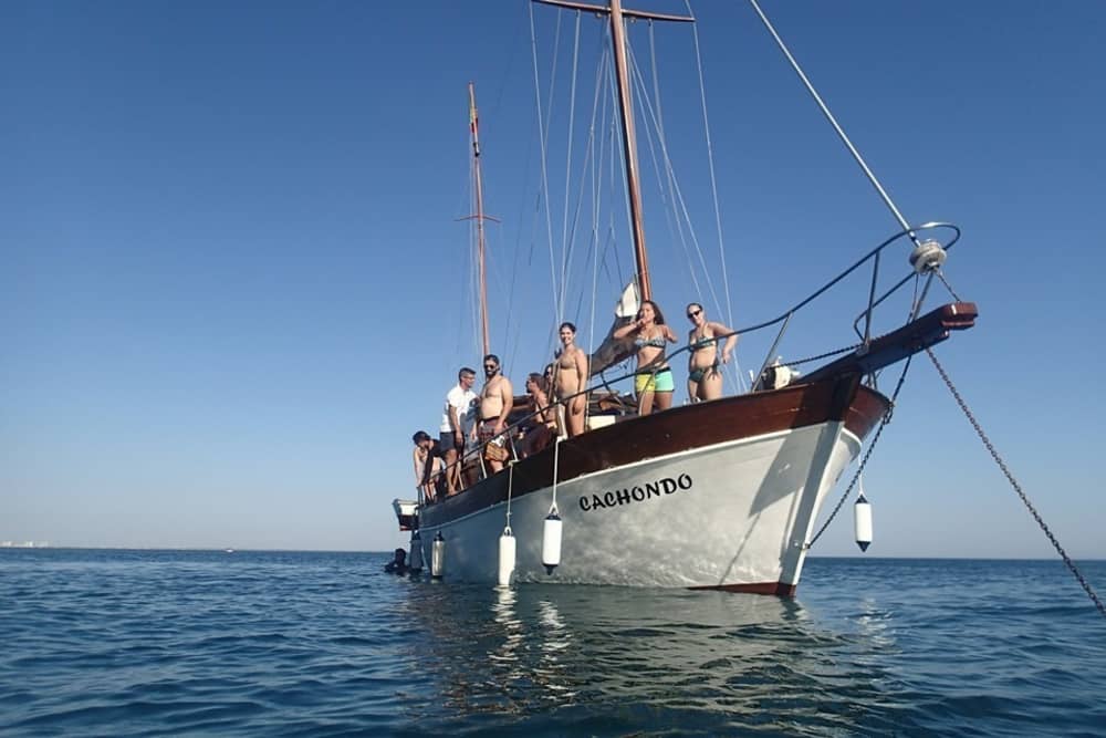 Sail half a day between Setubal & Arrabida