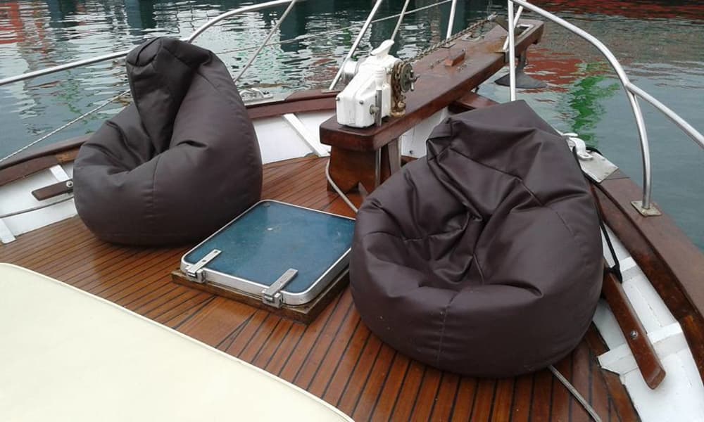 Sailing for a day between Setubal and Arrabida